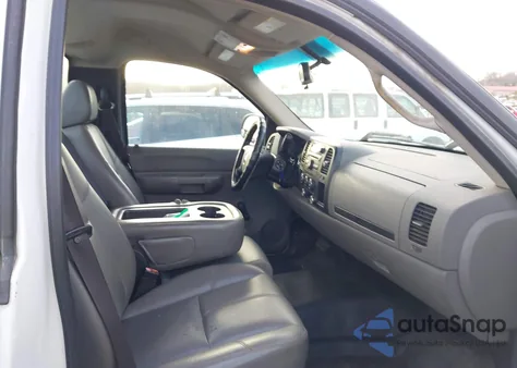 2008 Chevrolet Silverado 1500 Work Truck z USA, uszkodzony, nr VIN 1GCEC14X68Z115963